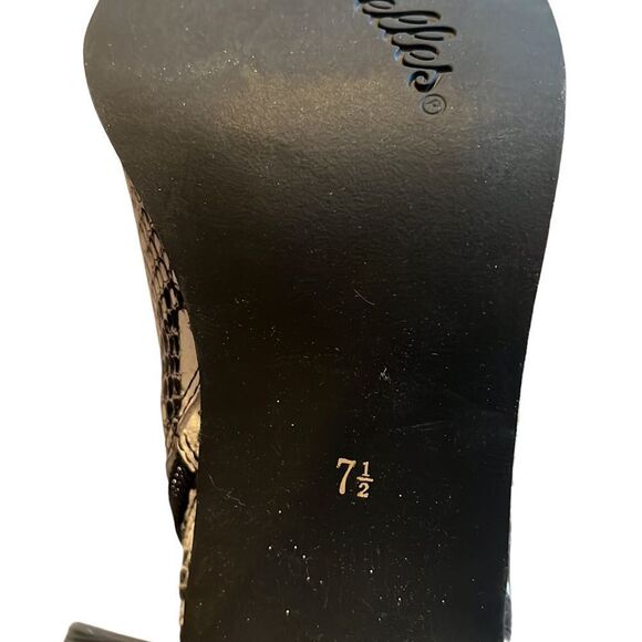 Seychelles Black and White Snakeskin Booties Size 7 1/2 - Picture 6 of 7
